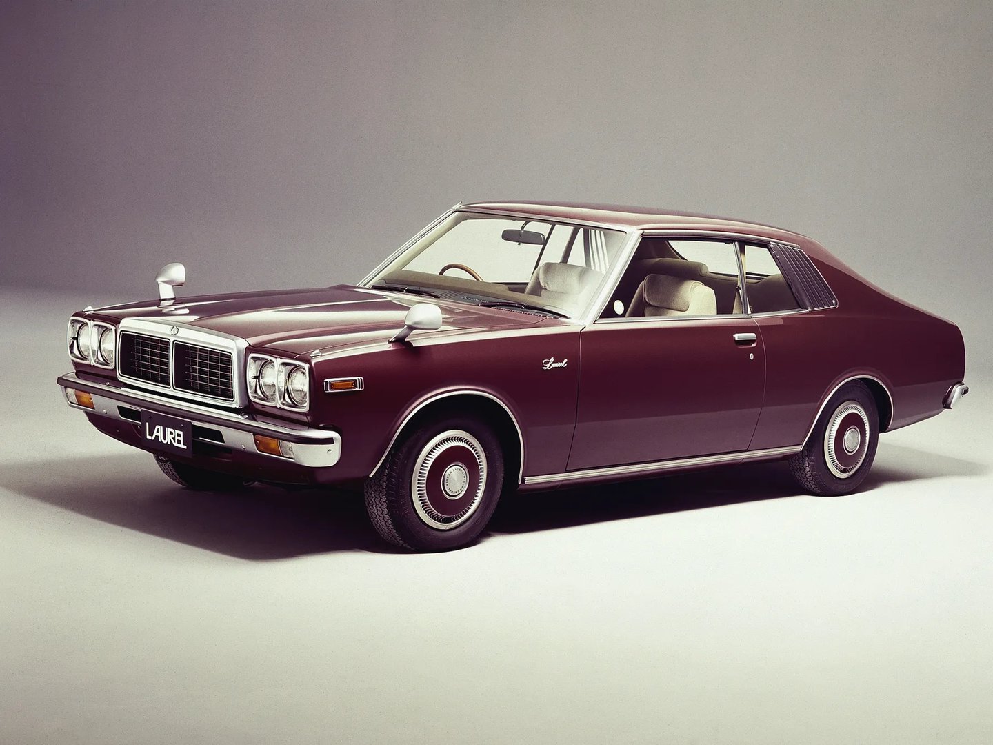 Nissan_Laurel_3_generation__Coupe__2.jpg
