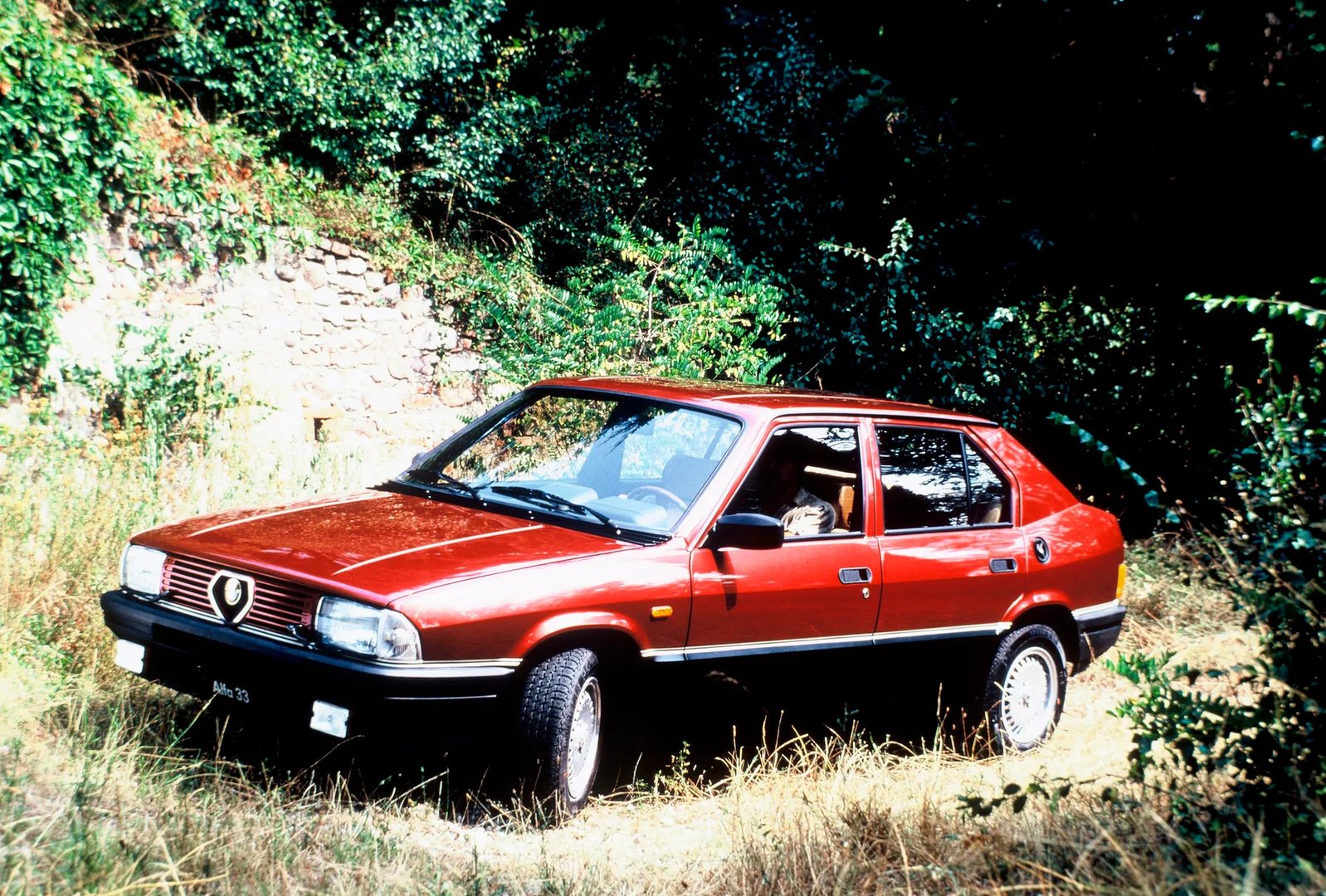Alfa Romeo_33_1_generation__Sedan__6.jpg