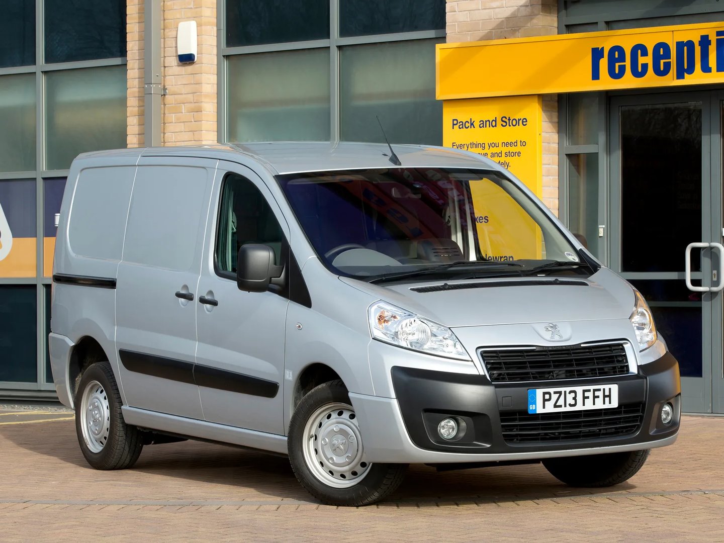 Peugeot_Expert_2_generation_restyling__Van__1.jpg