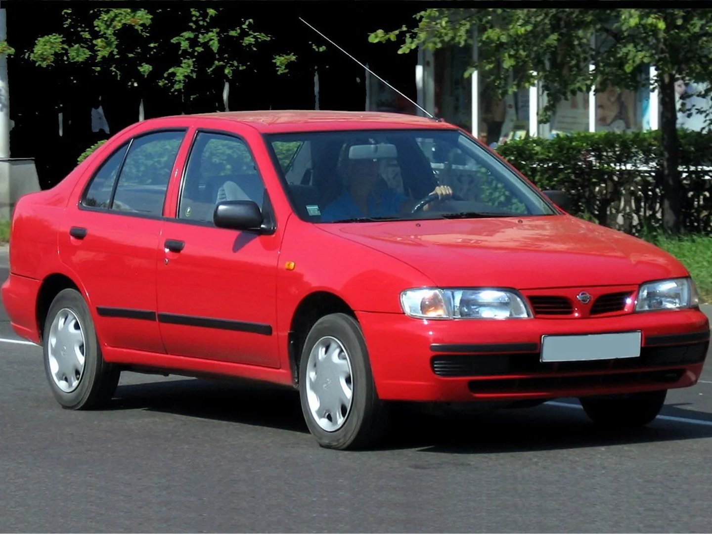 Nissan_Almera_1_generation__Sedan__2.jpg