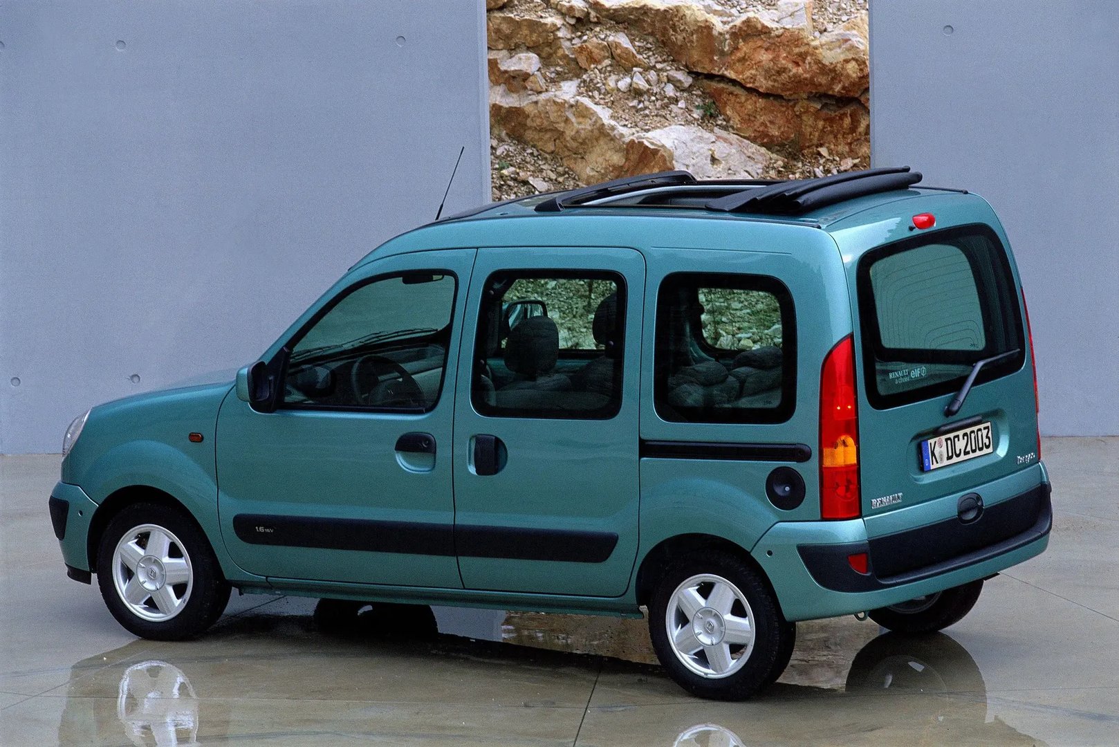 Renault_Kangoo_1_generation_restyling__Compact_Van__4.jpg
