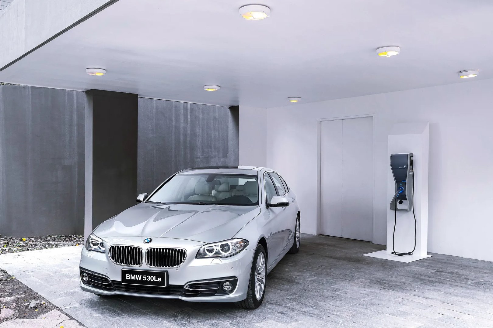 BMW_5_series_6_generation_restyling__Sedan_Long__5.jpg