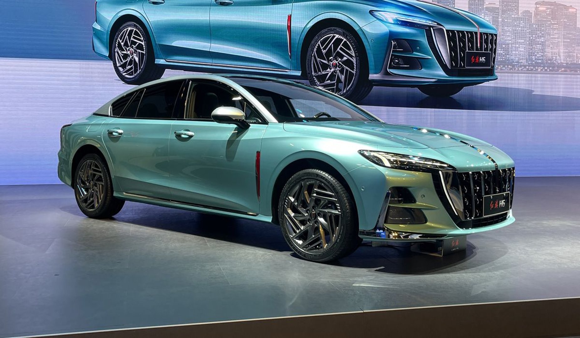 hongqi_H6_1_generation__Liftback__10.jpg