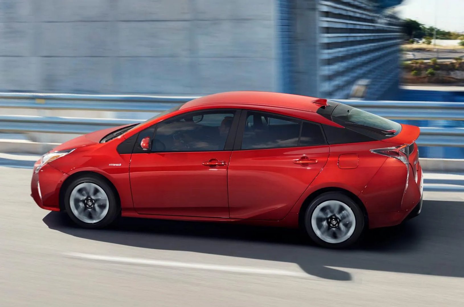 Toyota_Prius_4_generation__Liftback__2.jpg