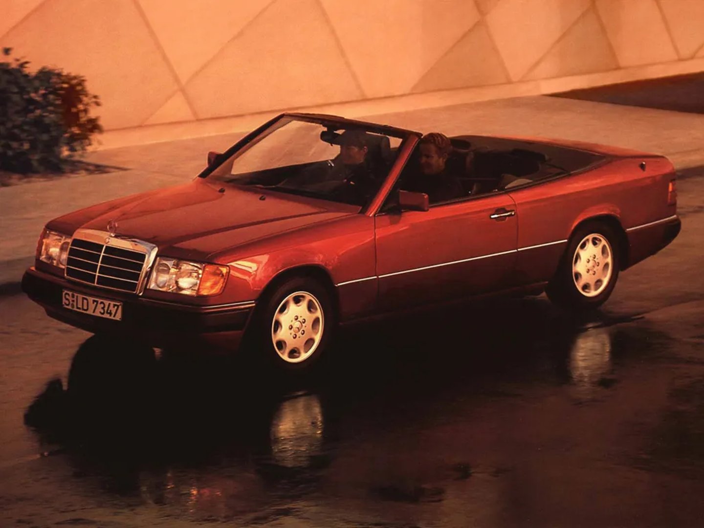 Mercedes_E-Class_1_generation__Cabrio__10.jpg
