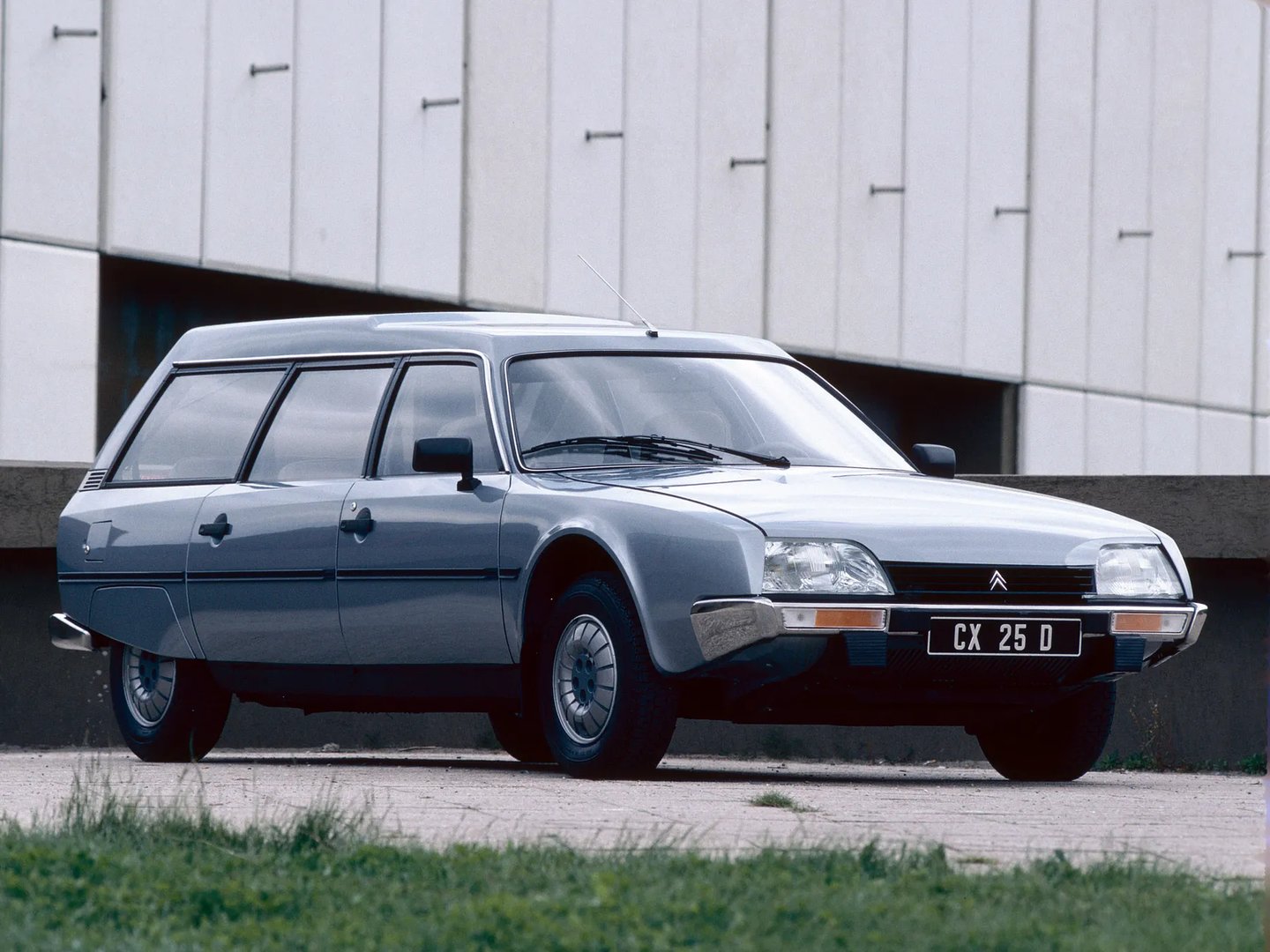 Citroen_CX_1_generation__Estate_5-door__10.jpg