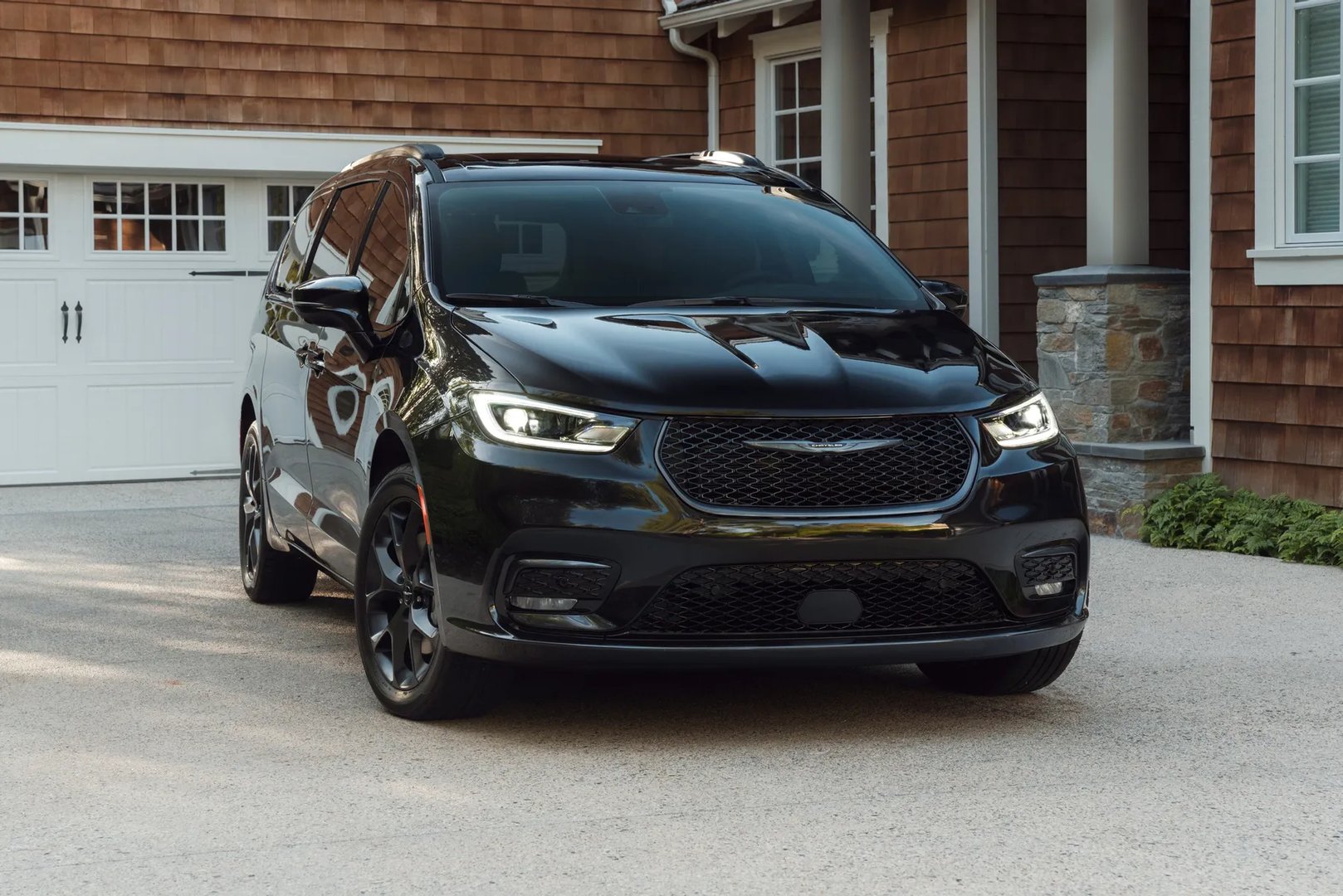 Chrysler Pacifica 2 generation, restyling