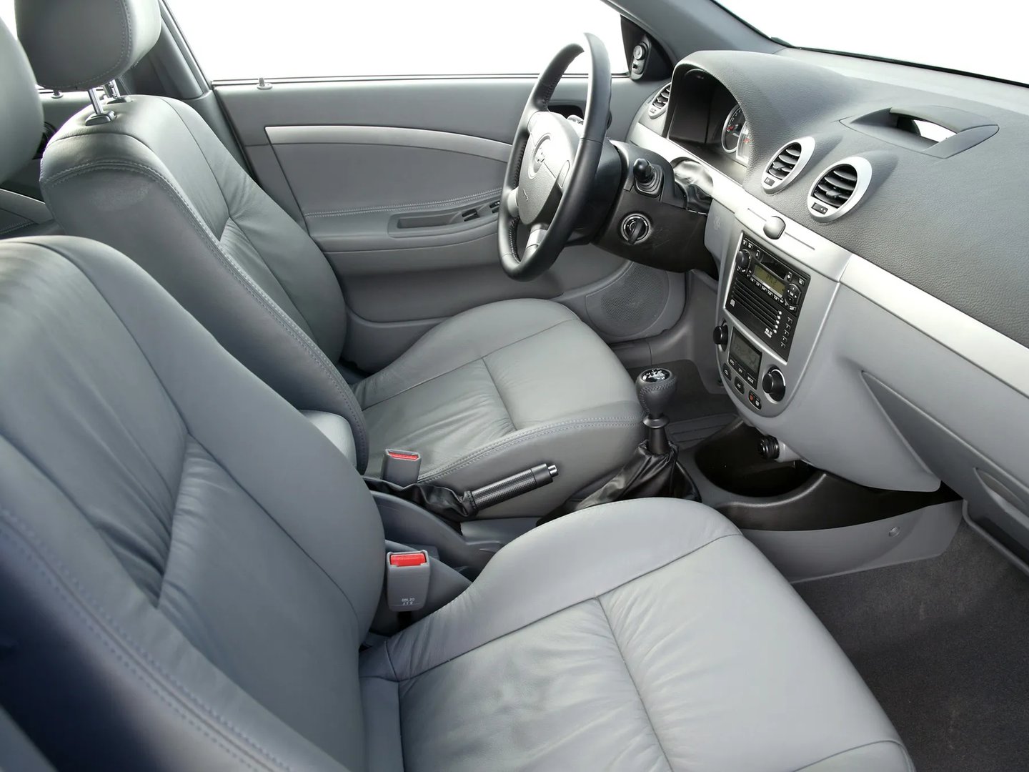 Chevrolet_Lacetti_1_generation__Hatchback_5-door__13.jpg