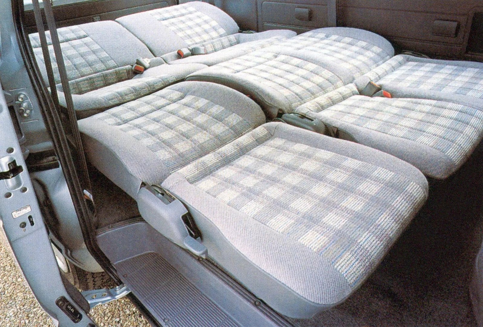 Toyota_Lite_Ace_4_generation__Minivan__6.jpg