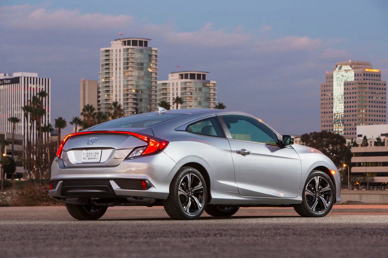 Honda_Civic_(USA)_10_generation__Coupe__9.jpg