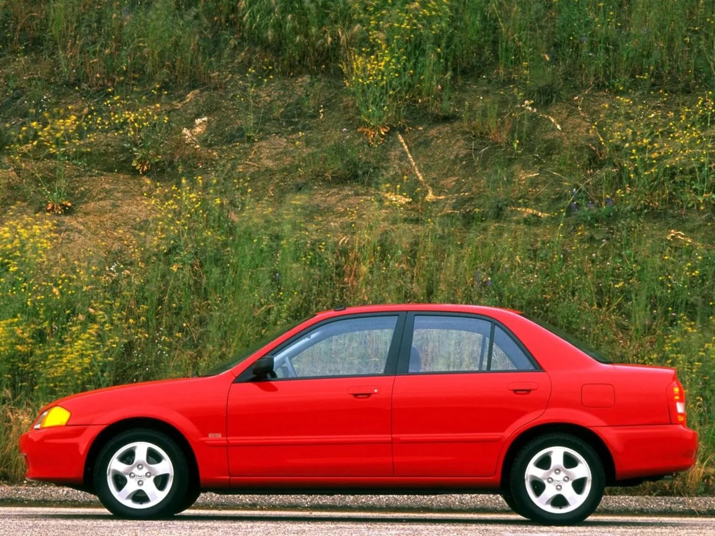 Mazda_Protege_2_generation__Sedan__2.jpg