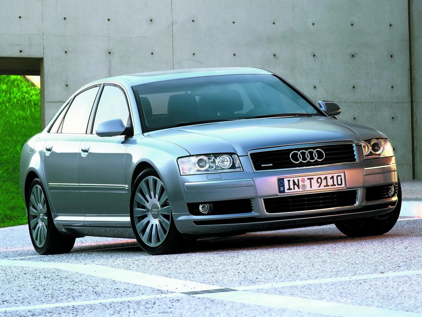 Audi_A8_2_generation_restyling__Sedan__6.jpg
