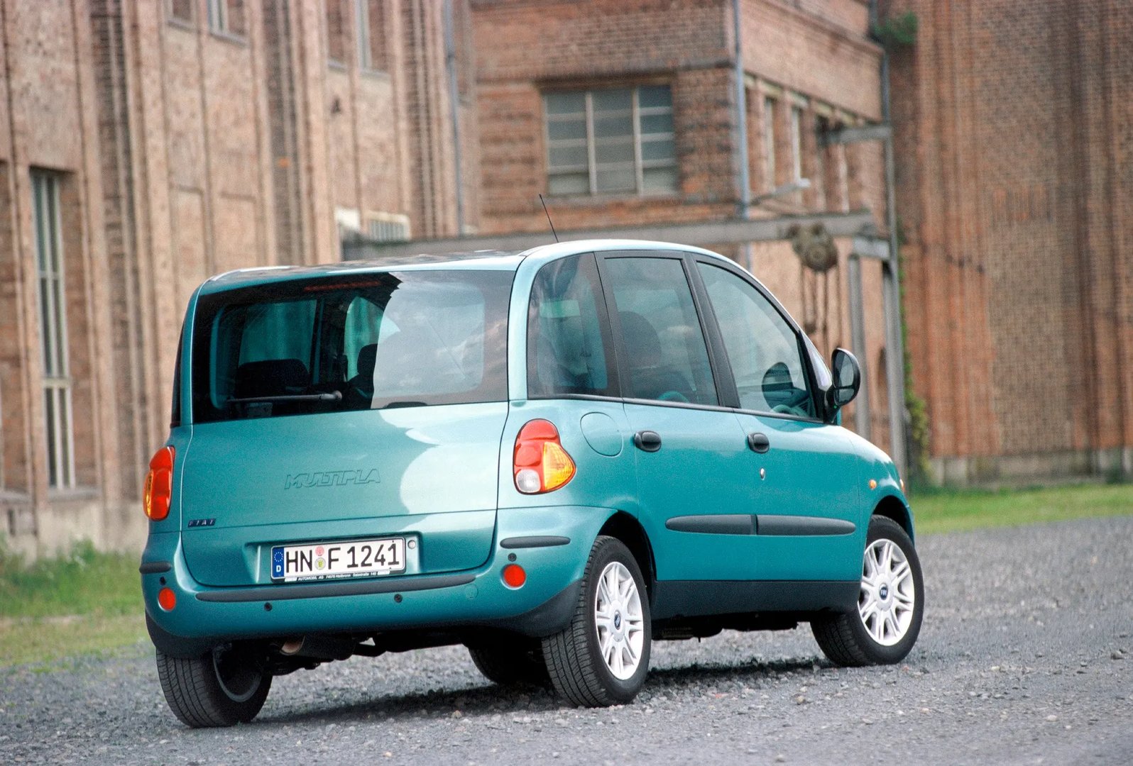 Fiat_Multipla_1_generation__Compact_Van__3.jpg
