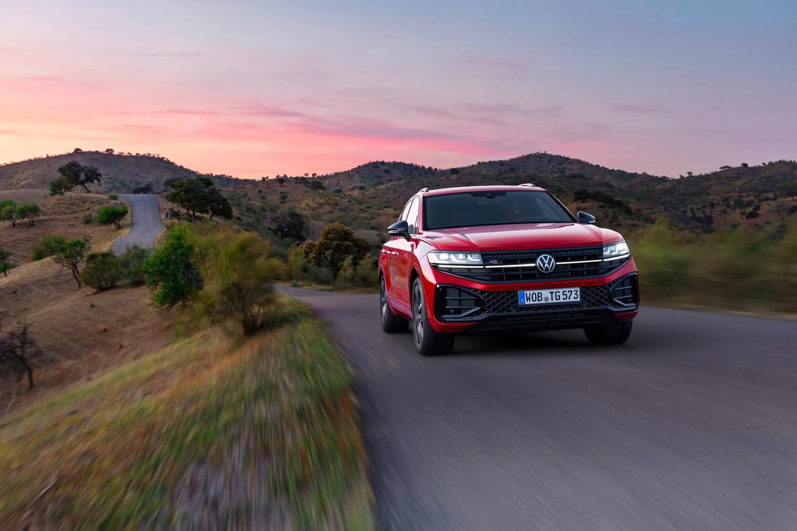 Volkswagen_Touareg_3_generation_restyling__SUV_5-doors__13.jpg