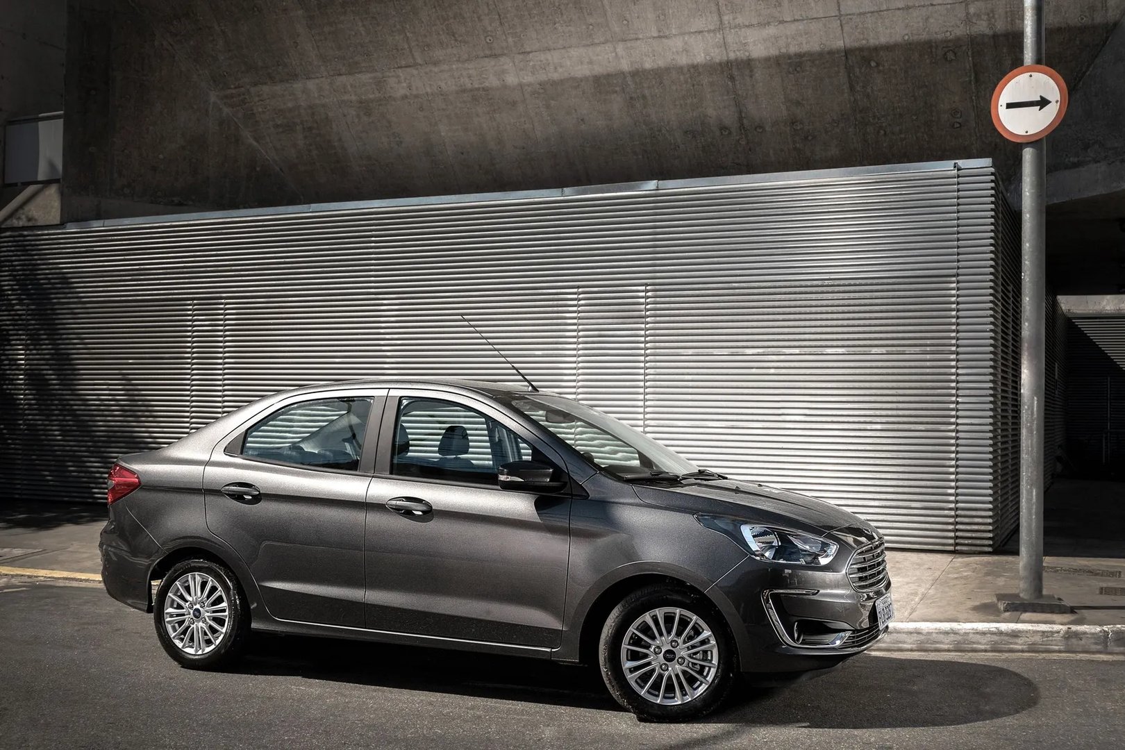 Ford_KA_3_generation_restyling__Sedan__1.jpg
