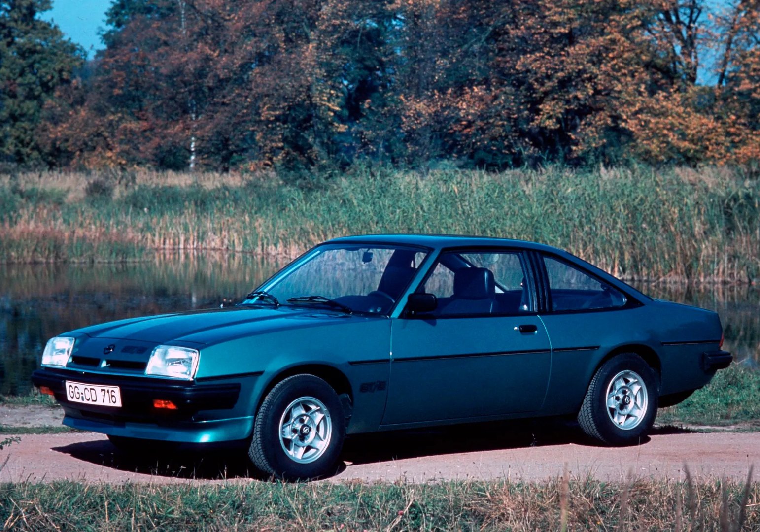 Opel Manta 2 generation  Coupe