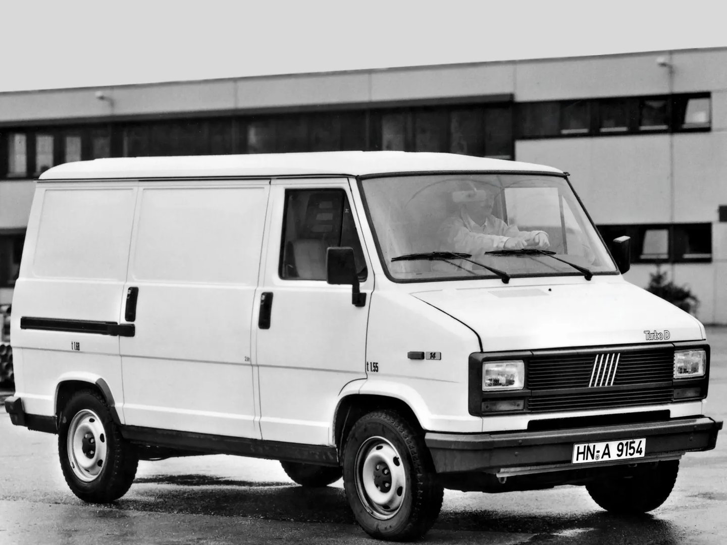 Fiat_Ducato_1_generation__Van__7.jpg