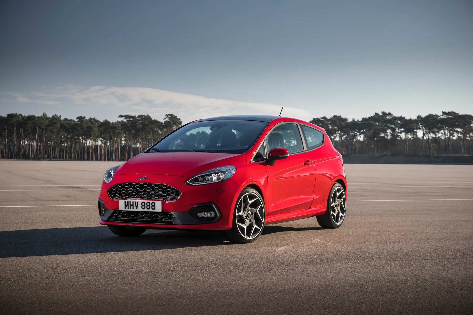 Ford_Fiesta_ST_7_generation__Mini_3-doors__4.jpg