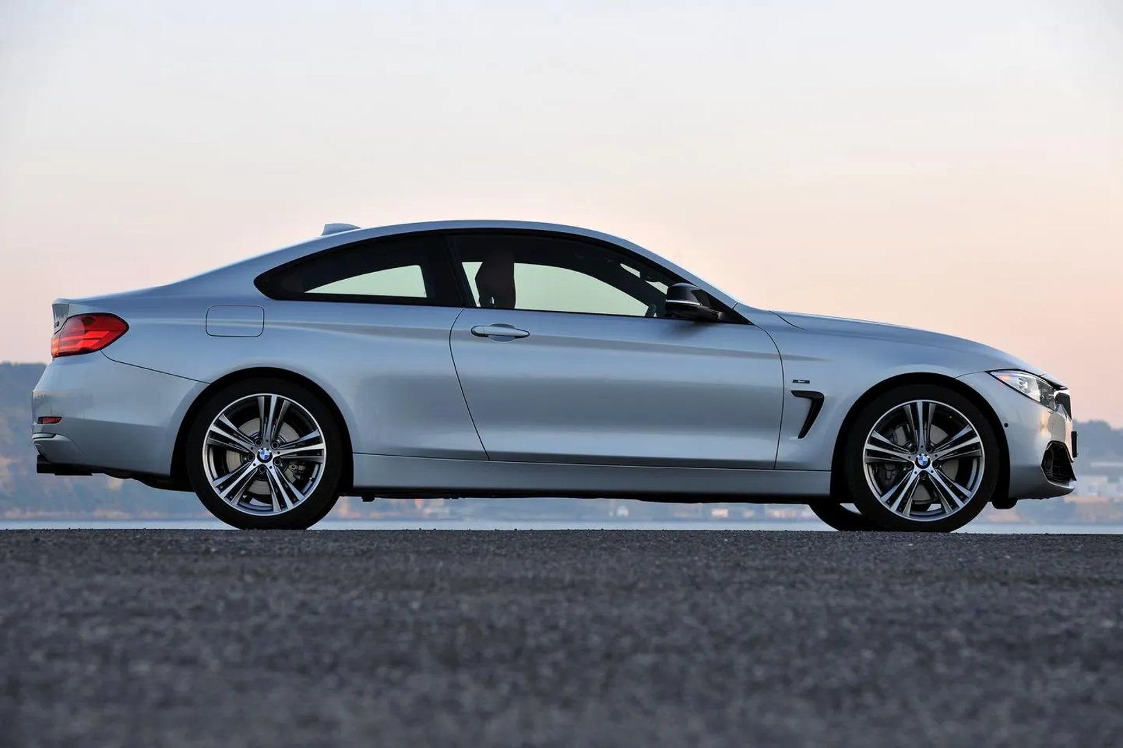 BMW_4_series_1_generation__Coupe__1.jpg