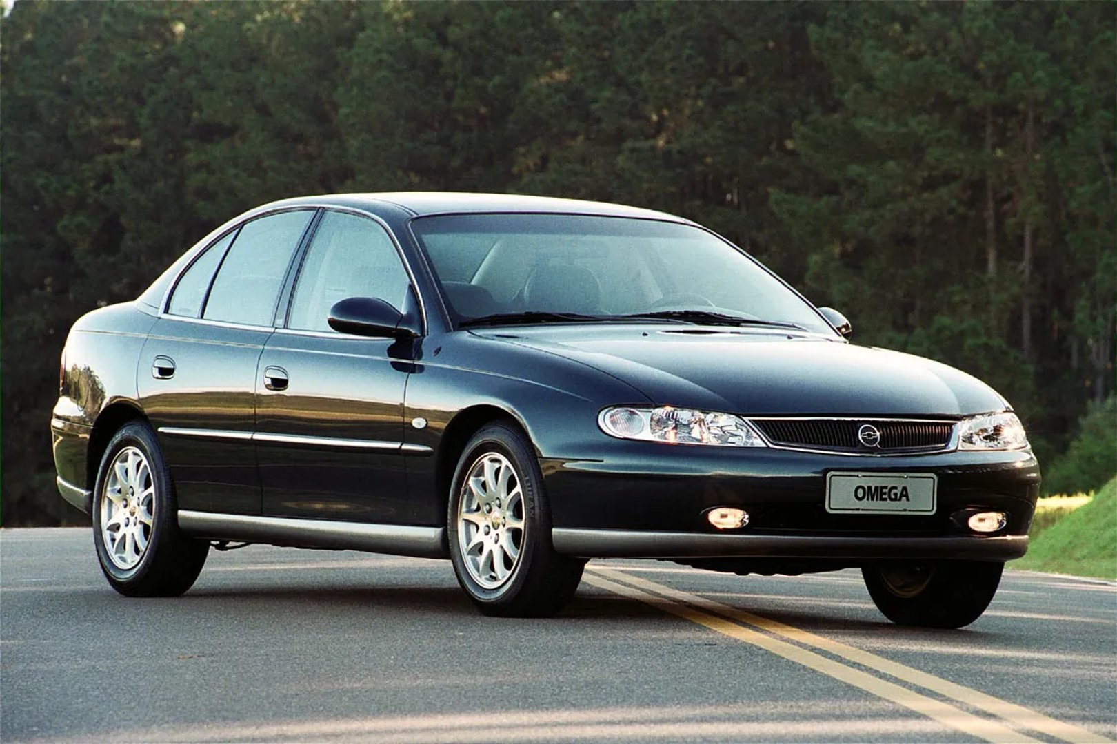 Chevrolet_Omega_2_generation__Sedan__3.jpg