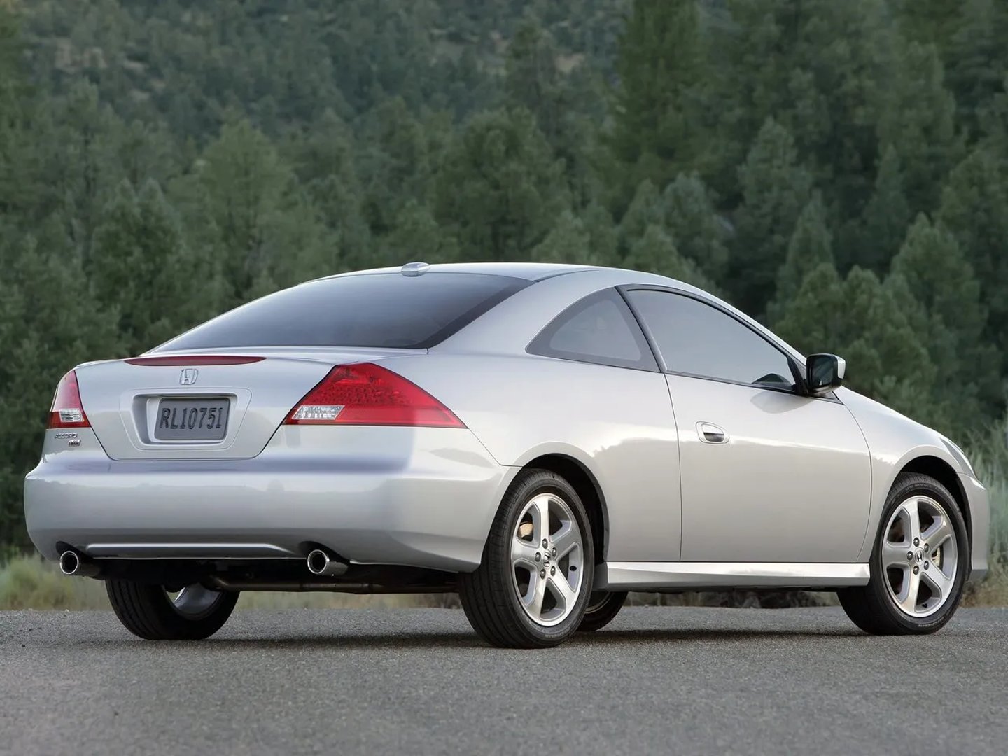 Honda_Accord_7_generation_restyling__Coupe__1.jpg
