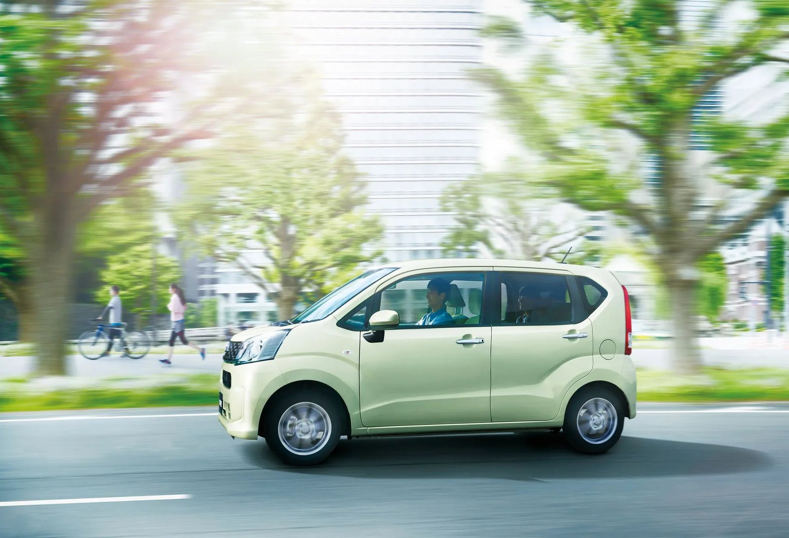 Daihatsu_Move_6_generation__Microvan__5.jpg
