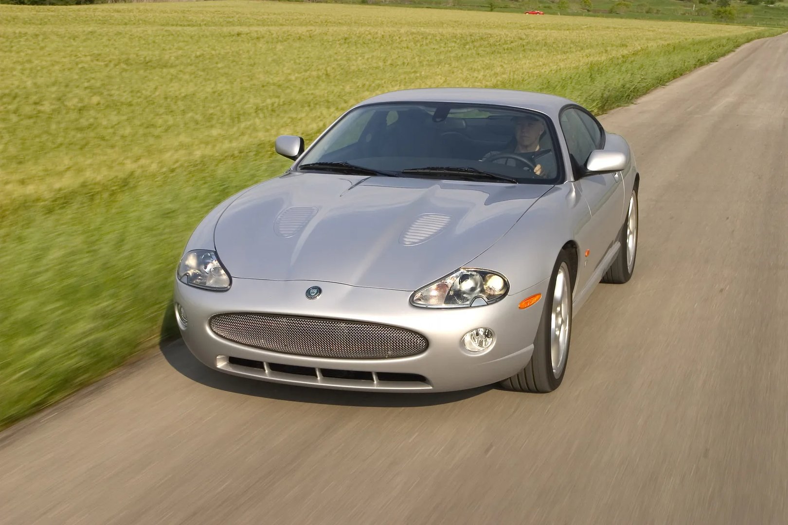 Jaguar_XKR_1_generation_restyling__Coupe__1.jpg