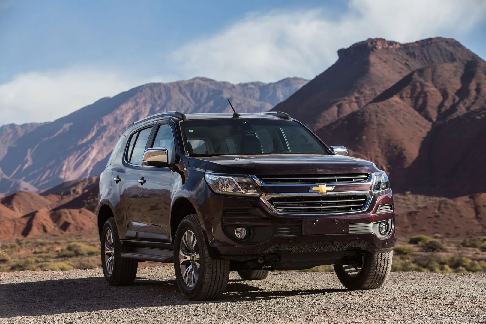 Chevrolet_TrailBlazer_2_generation_restyling_1__SUV_5-doors__6.jpg