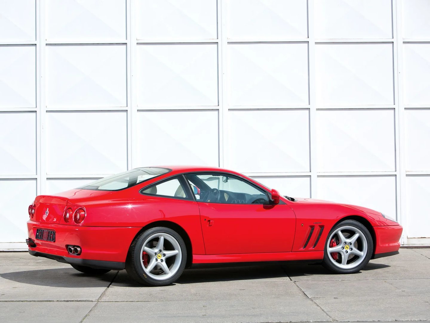 Ferrari_550_1_generation__Coupe__4.jpg