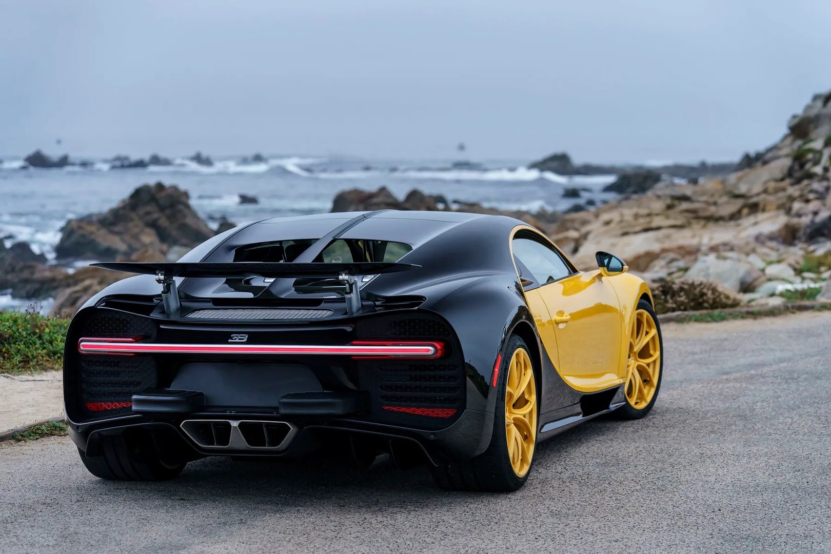 Bugatti_Chiron_1_generation__Coupe__2.jpg