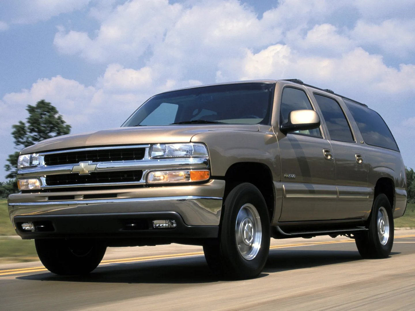 Chevrolet_Suburban_9_generation__SUV_5-doors__8.jpg