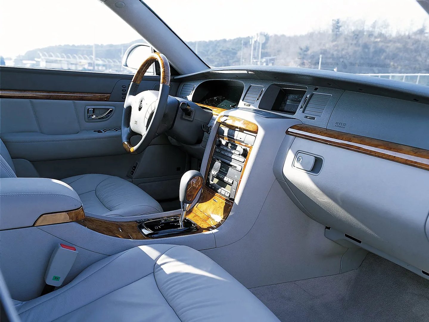 Kia_Opirus_1_generation__Sedan__13.jpg