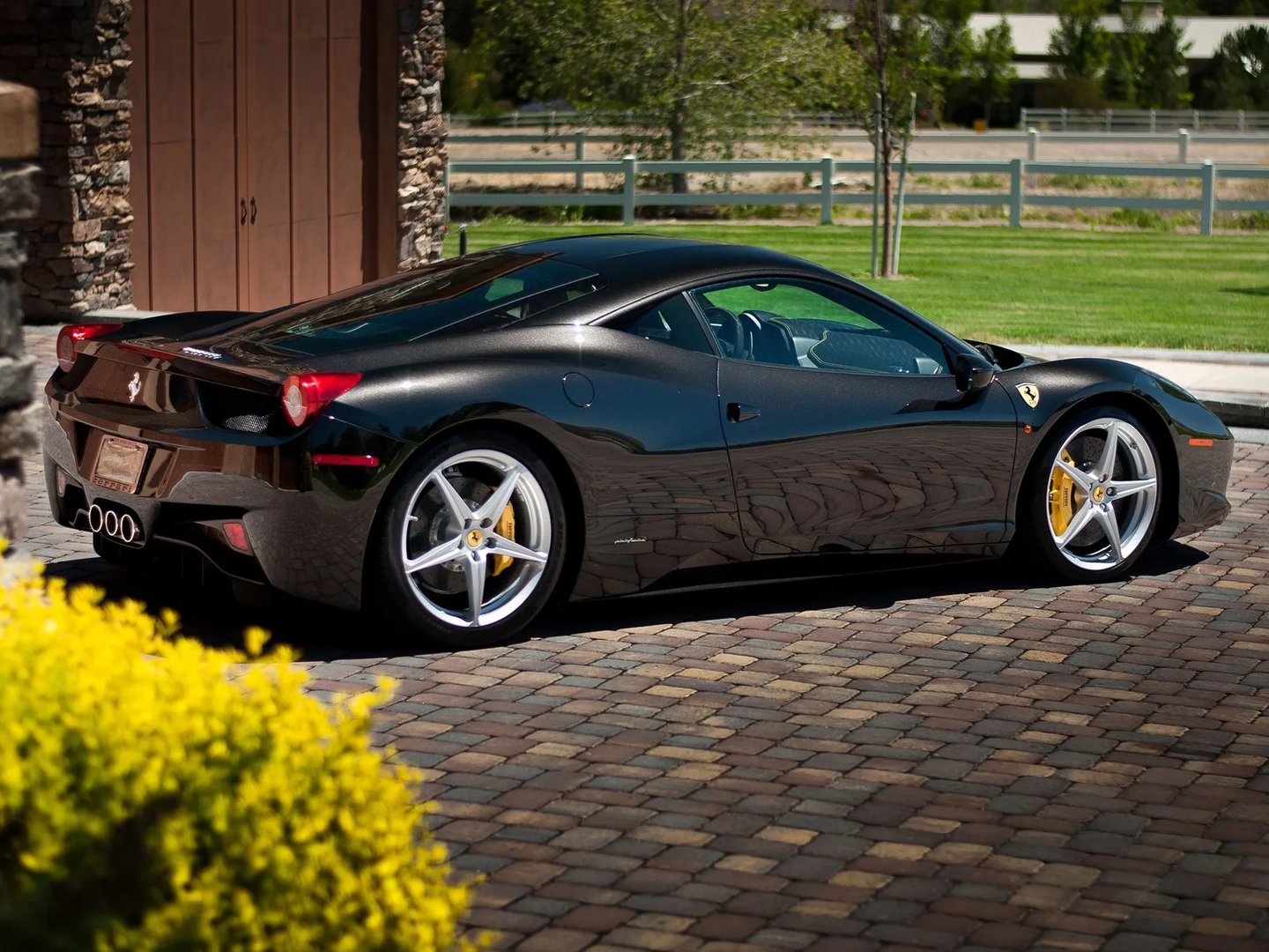 Ferrari_458_1_generation__Coupe__9.jpg
