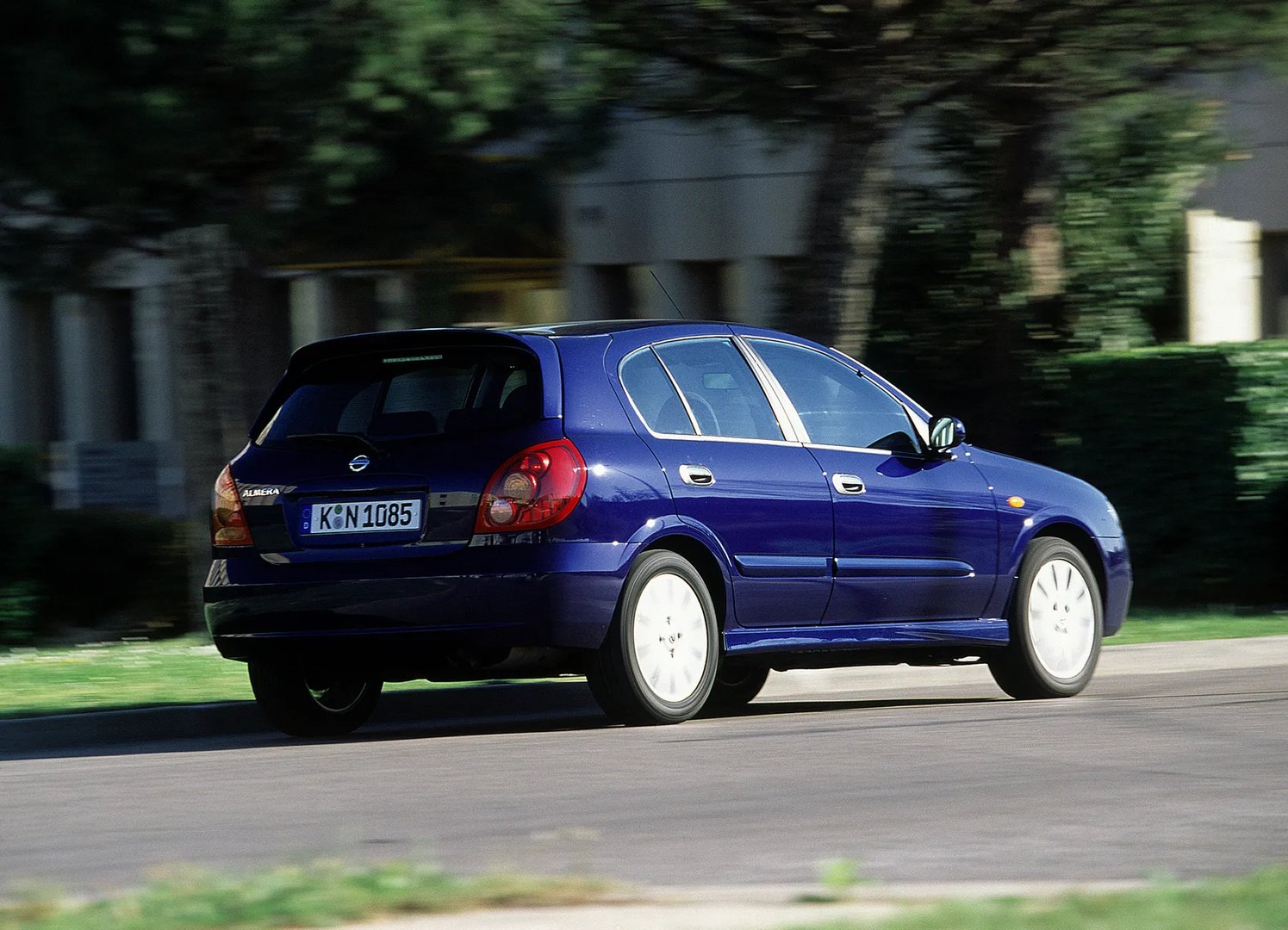 Nissan_Almera_2_generation_restyling__Hatchback_5-door__7.jpg