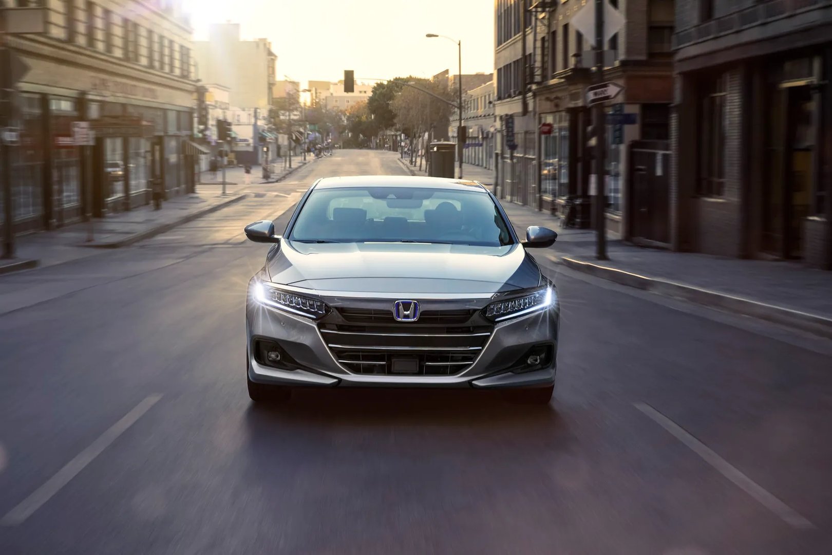 Honda_Accord_10_generation_restyling__Sedan__7.jpg