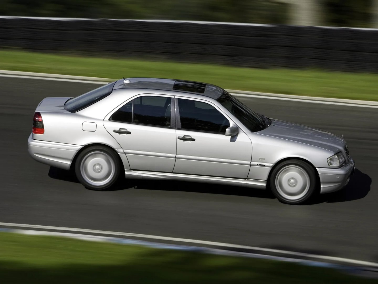 Mercedes_C-Class_AMG_1_generation_restyling__Sedan__4.jpg