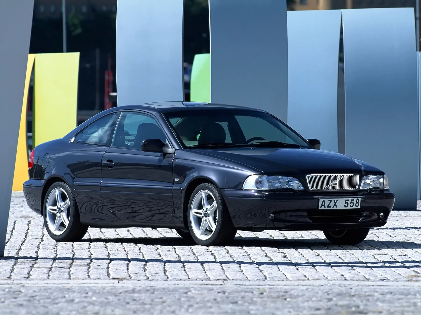Volvo_C70_1_generation__Coupe__3.jpg