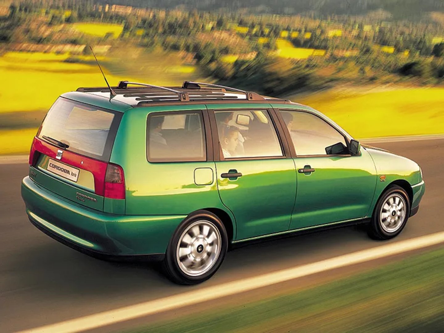 SEAT_Cordoba_1_generation__Estate_5-door__2.jpg