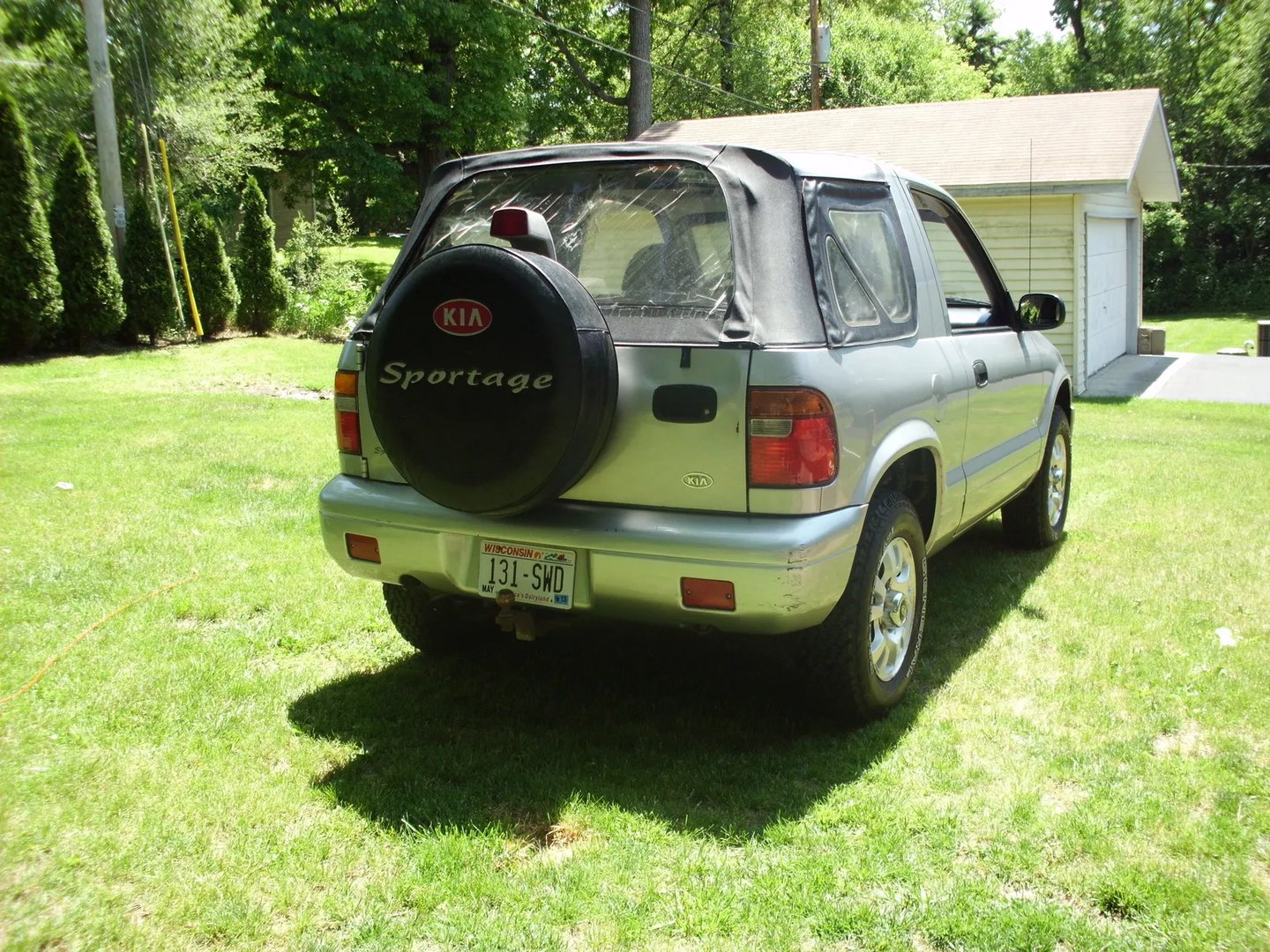 Kia_Sportage_1_generation__SUV_cabriolet__7.jpg