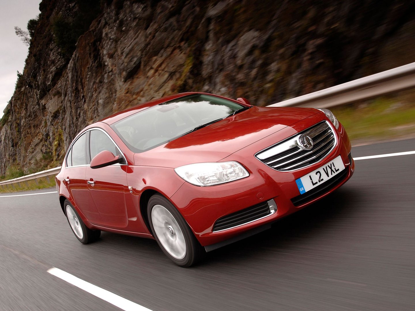 vauxhall_Insignia_1_generation__Liftback__18.jpg