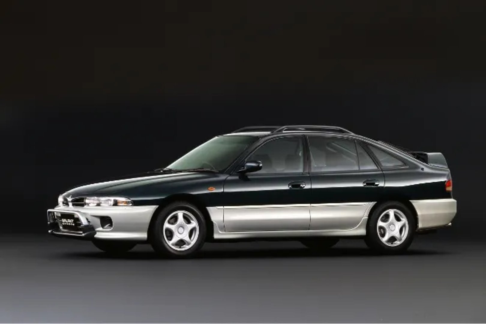 Mitsubishi_Eterna_7_generation__Sedan__4.jpg
