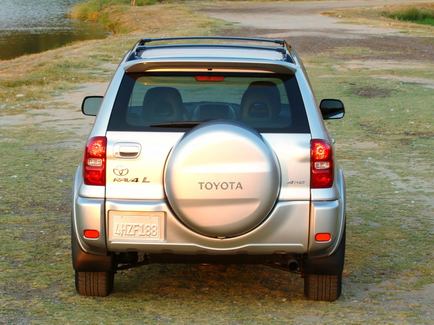 Toyota_RAV4_2_generation_restyling__SUV_5-doors__9.jpg