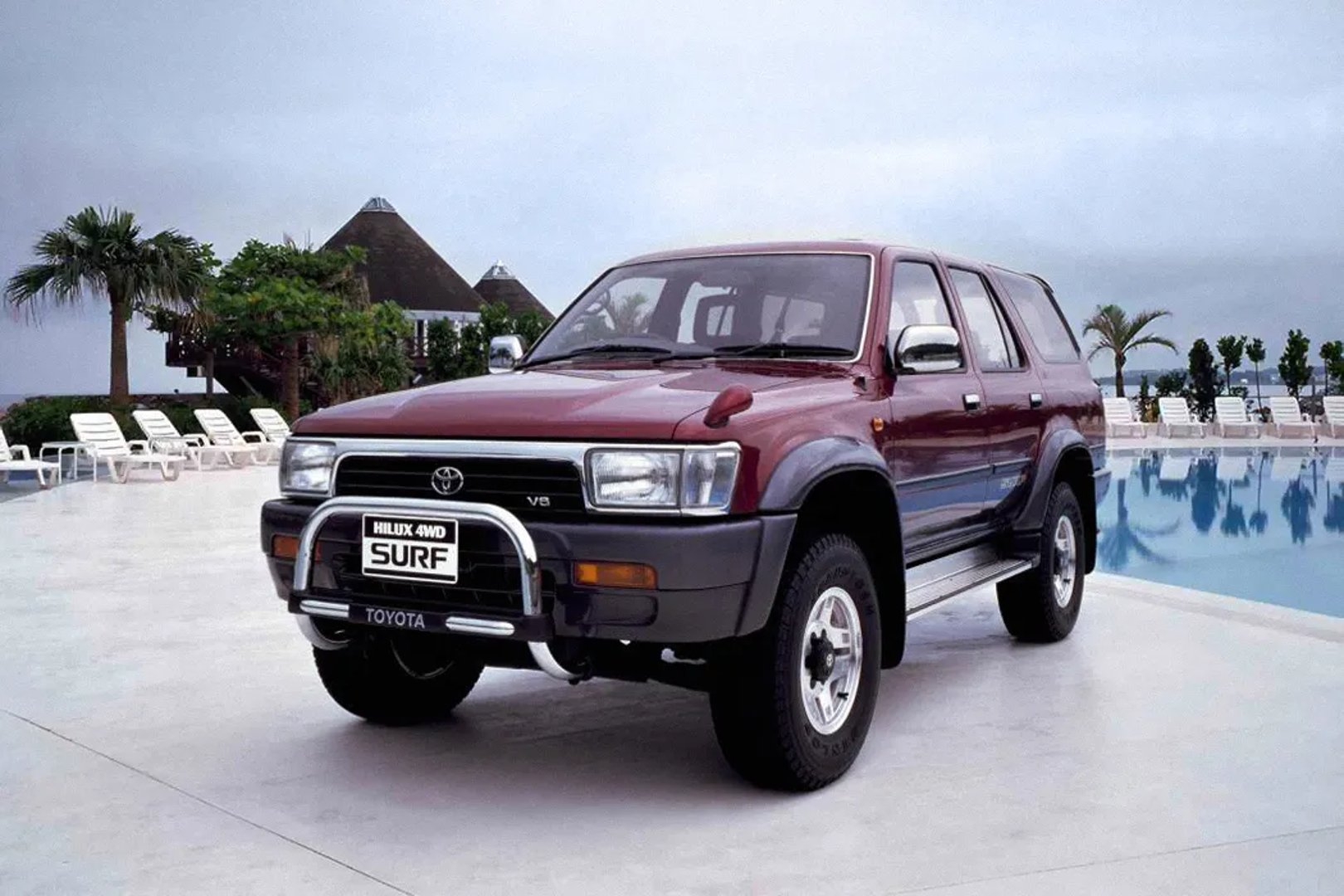 Toyota_Hilux_Surf_2_generation_restyling__SUV_5-doors__3.jpg