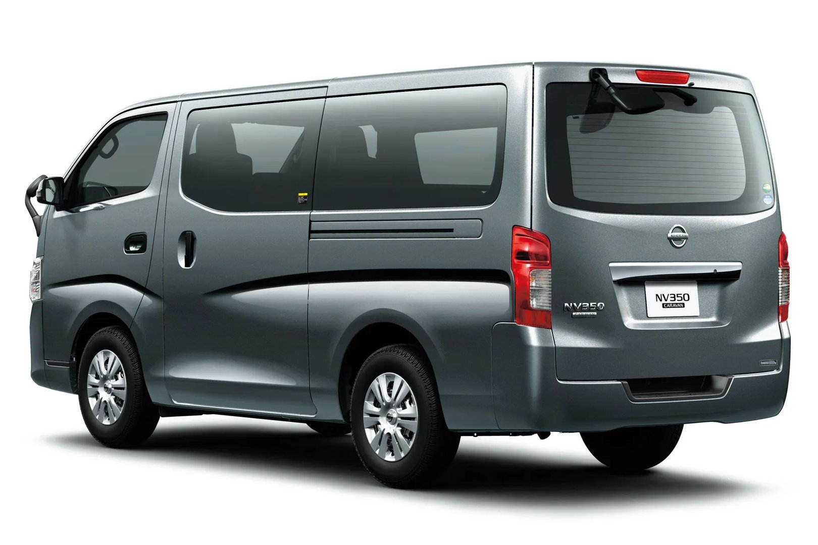 Nissan_NV350_Caravan_1_generation_restyling__Minivan__4.jpg