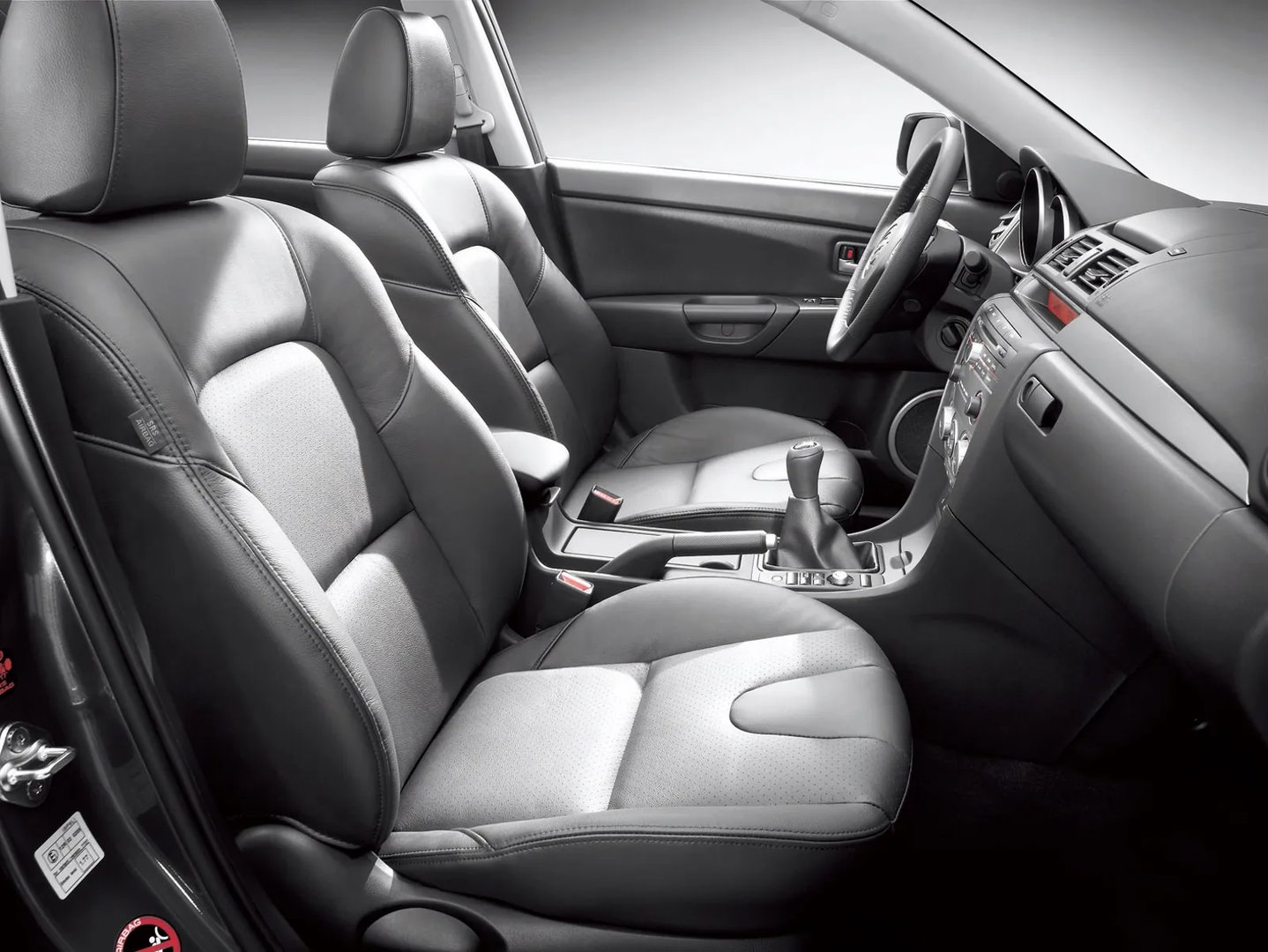 Mazda_3_1_generation__Sedan__13.jpg