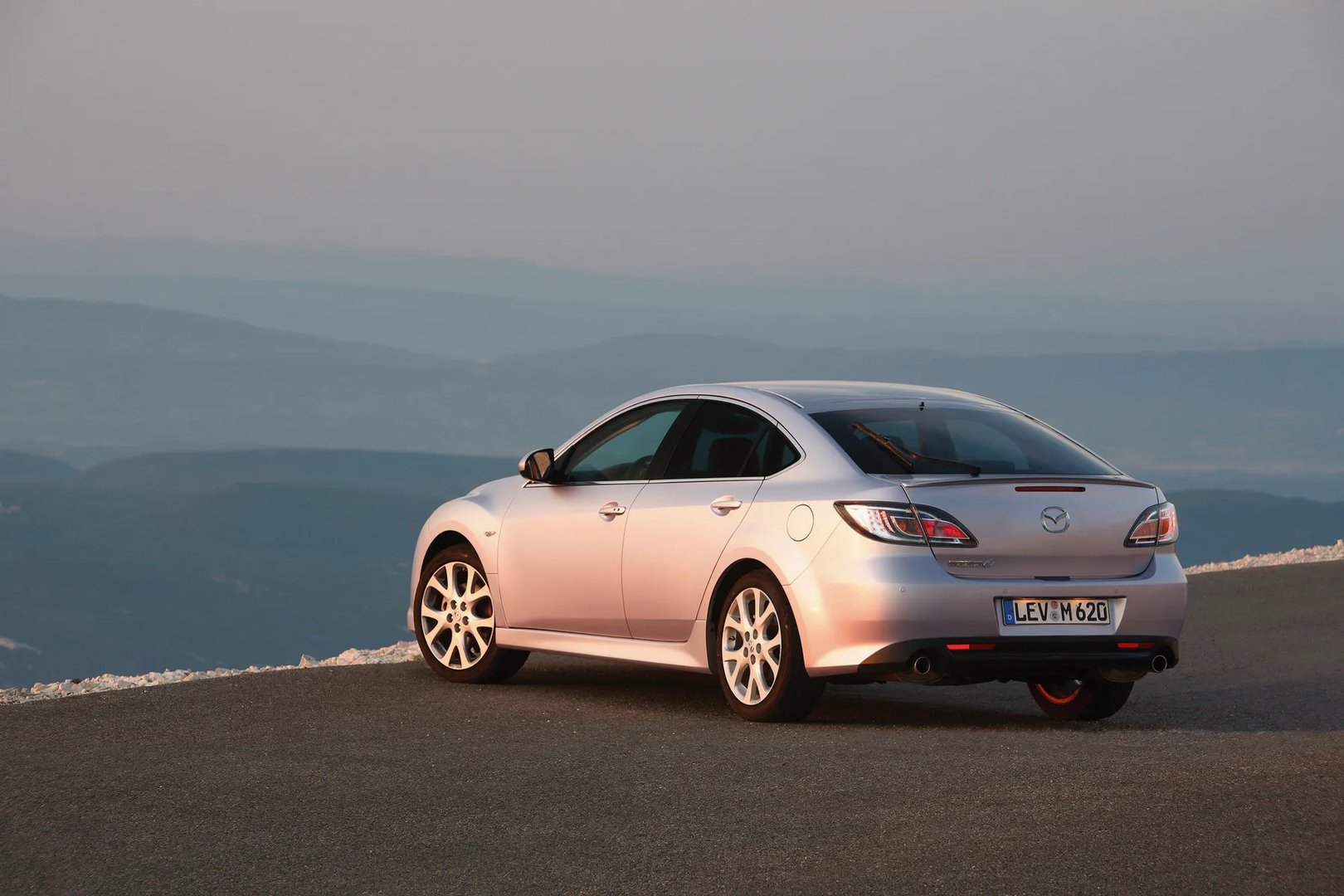 Mazda_6_2_generation__Liftback__7.jpg