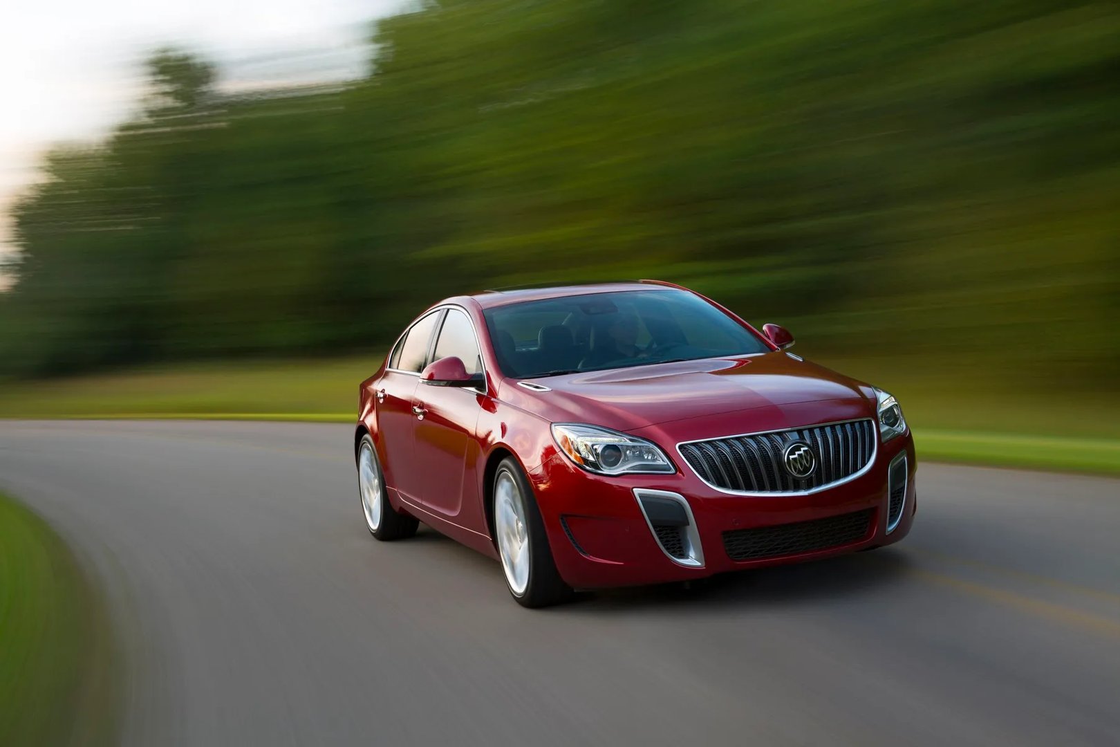 Buick_Regal_5_generation_restyling__Sedan__7.jpg