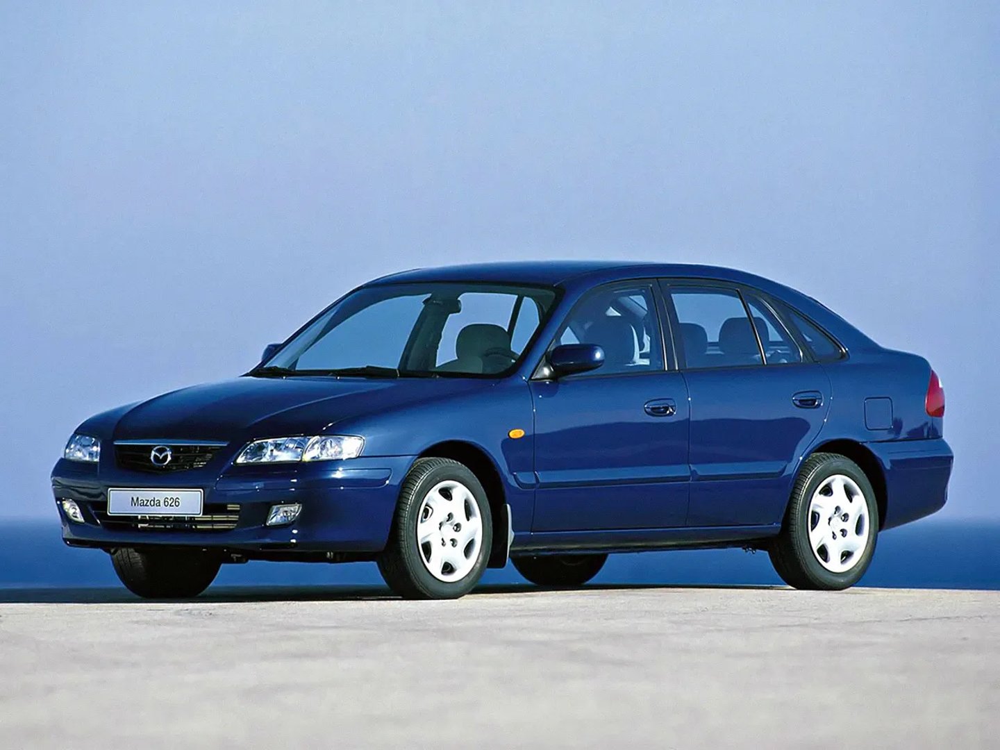 Mazda_626_5_generation__Hatchback_5-door__1.jpg