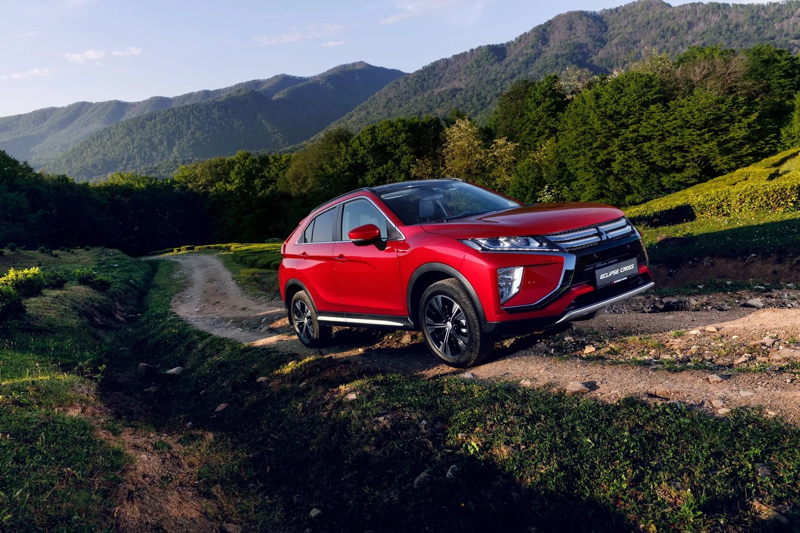 Mitsubishi_Eclipse_Cross_1_generation__SUV_5-doors__10.jpg