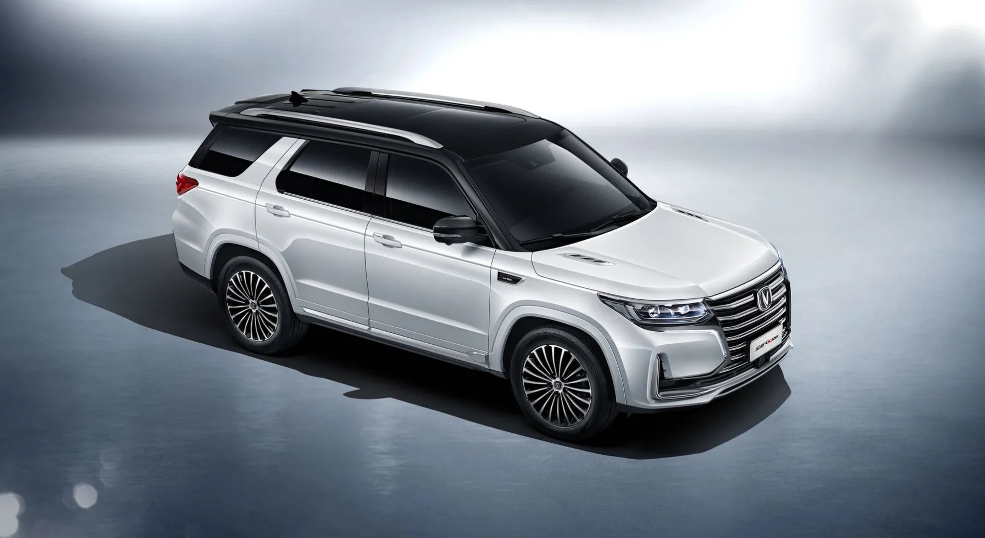 Changan_CS95_1_generation_restyling__SUV_5-doors__2.jpg